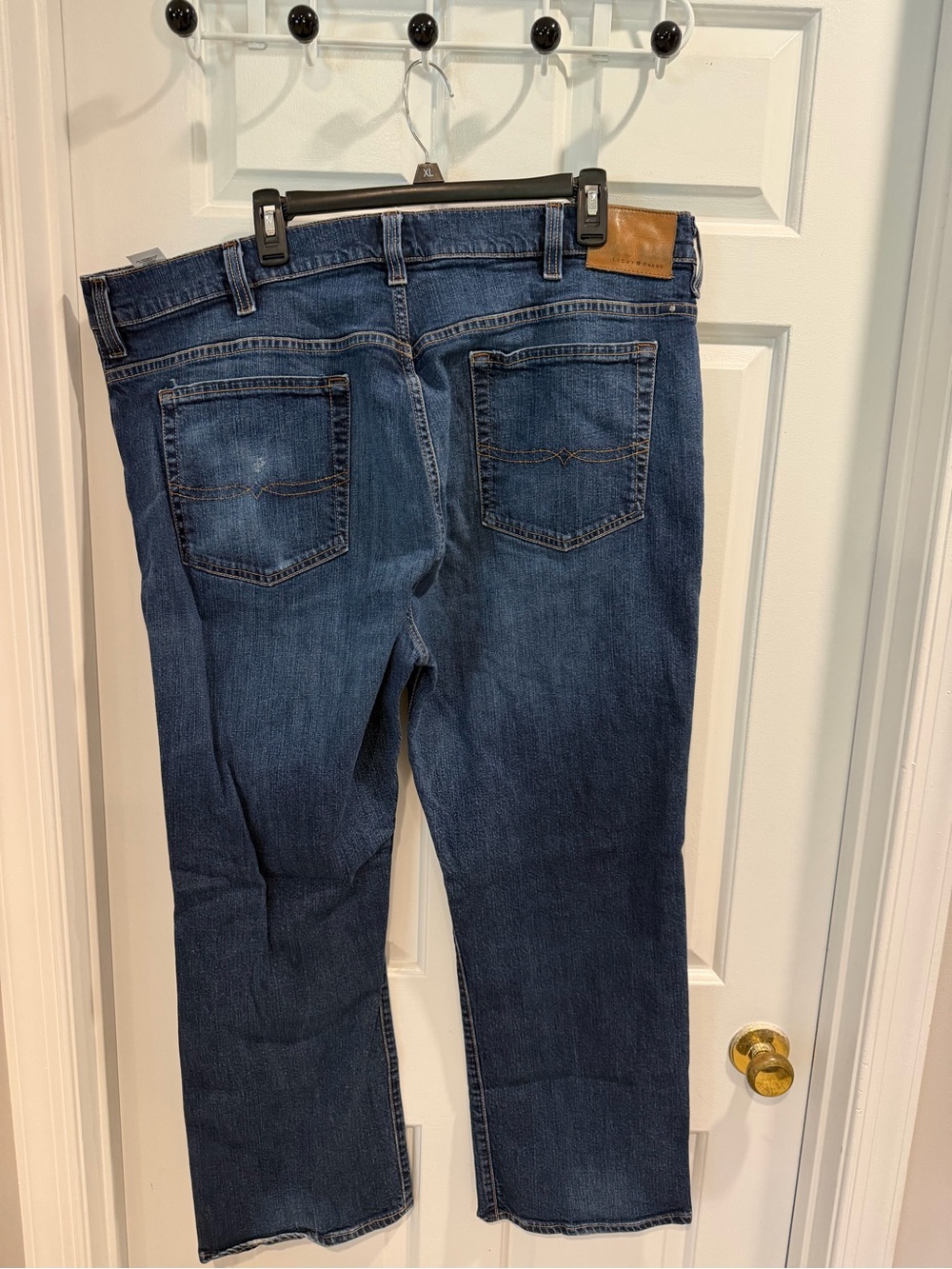 Lucky Brand Men's 181 Relaxed Straight Leg Jeans in Dark Blue 44 x 30 - Picture 3 of 4
